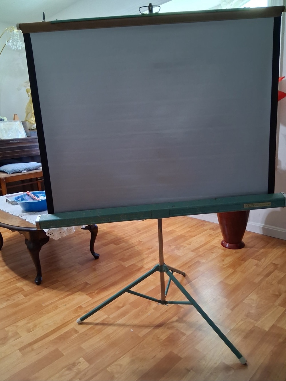 Portable Projection Screen Tripod Stand - Green
